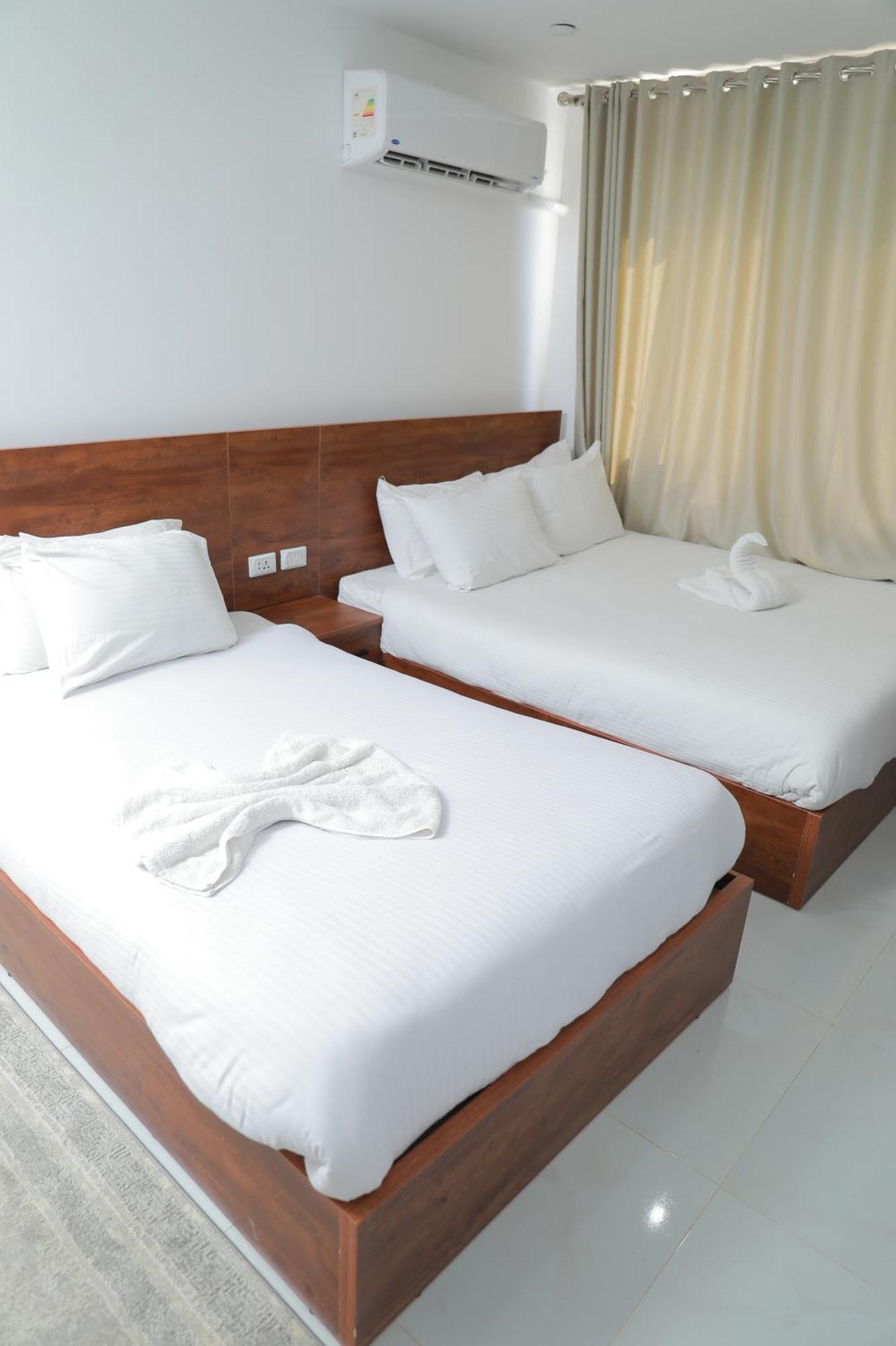 Prince Pyramids Inn Kafret el-Gabal Eksteriør billede