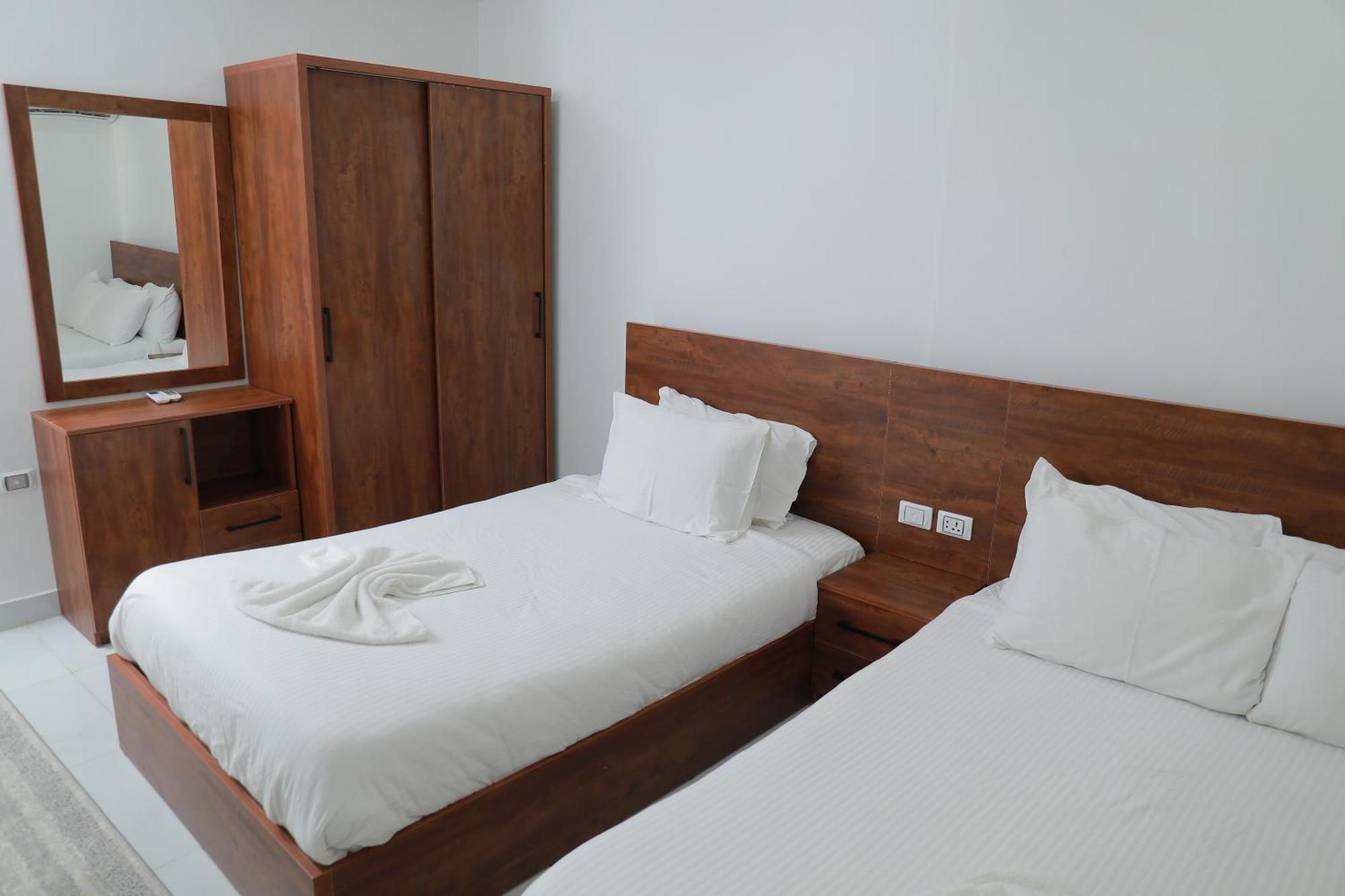 Prince Pyramids Inn Kafret el-Gabal Eksteriør billede