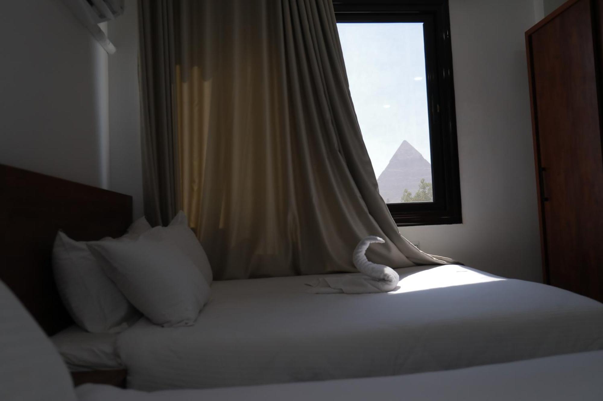 Prince Pyramids Inn Kafret el-Gabal Eksteriør billede