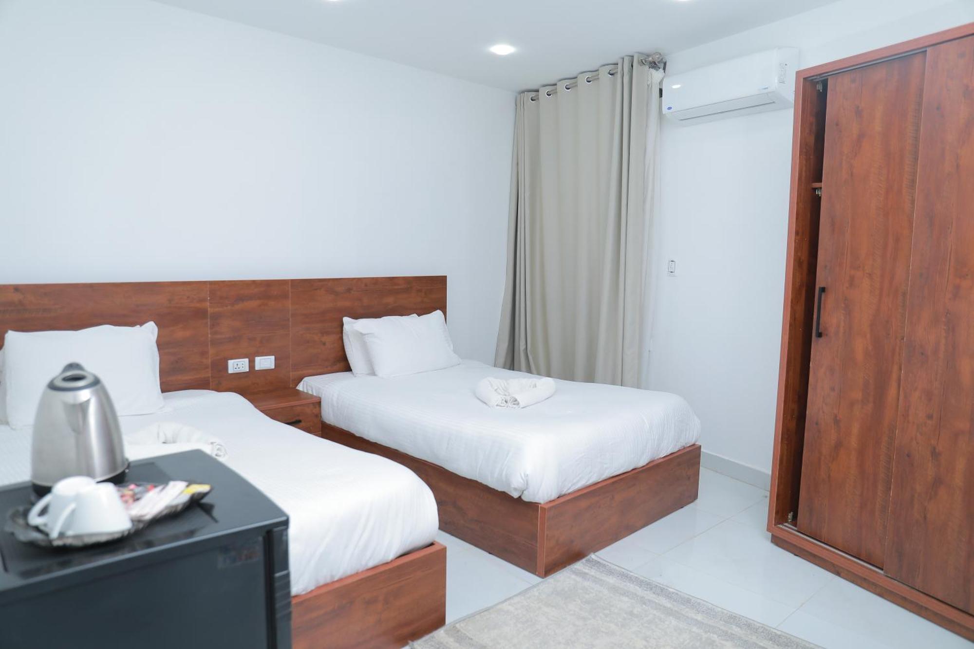 Prince Pyramids Inn Kafret el-Gabal Eksteriør billede